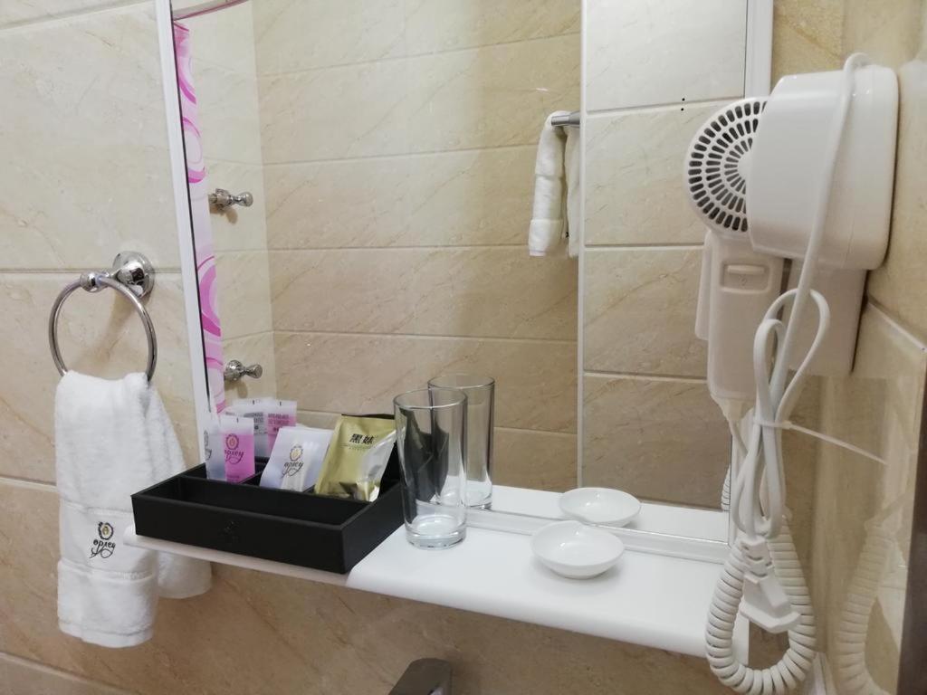 Park Hotel Al Bustan 쉼켄트 외부 사진