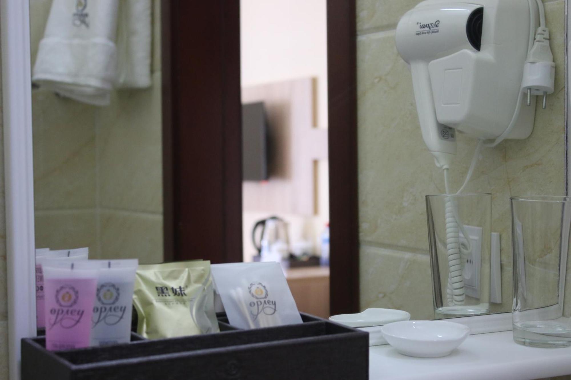 Park Hotel Al Bustan 쉼켄트 외부 사진
