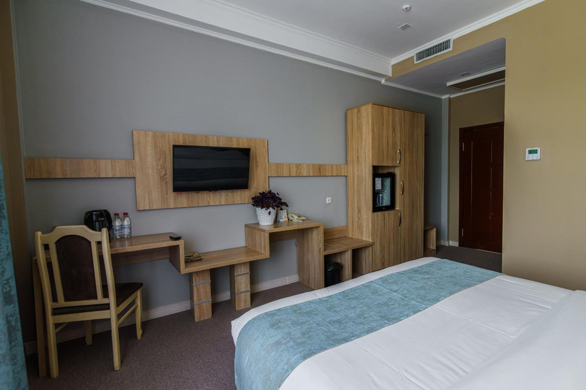 Park Hotel Al Bustan 쉼켄트 외부 사진