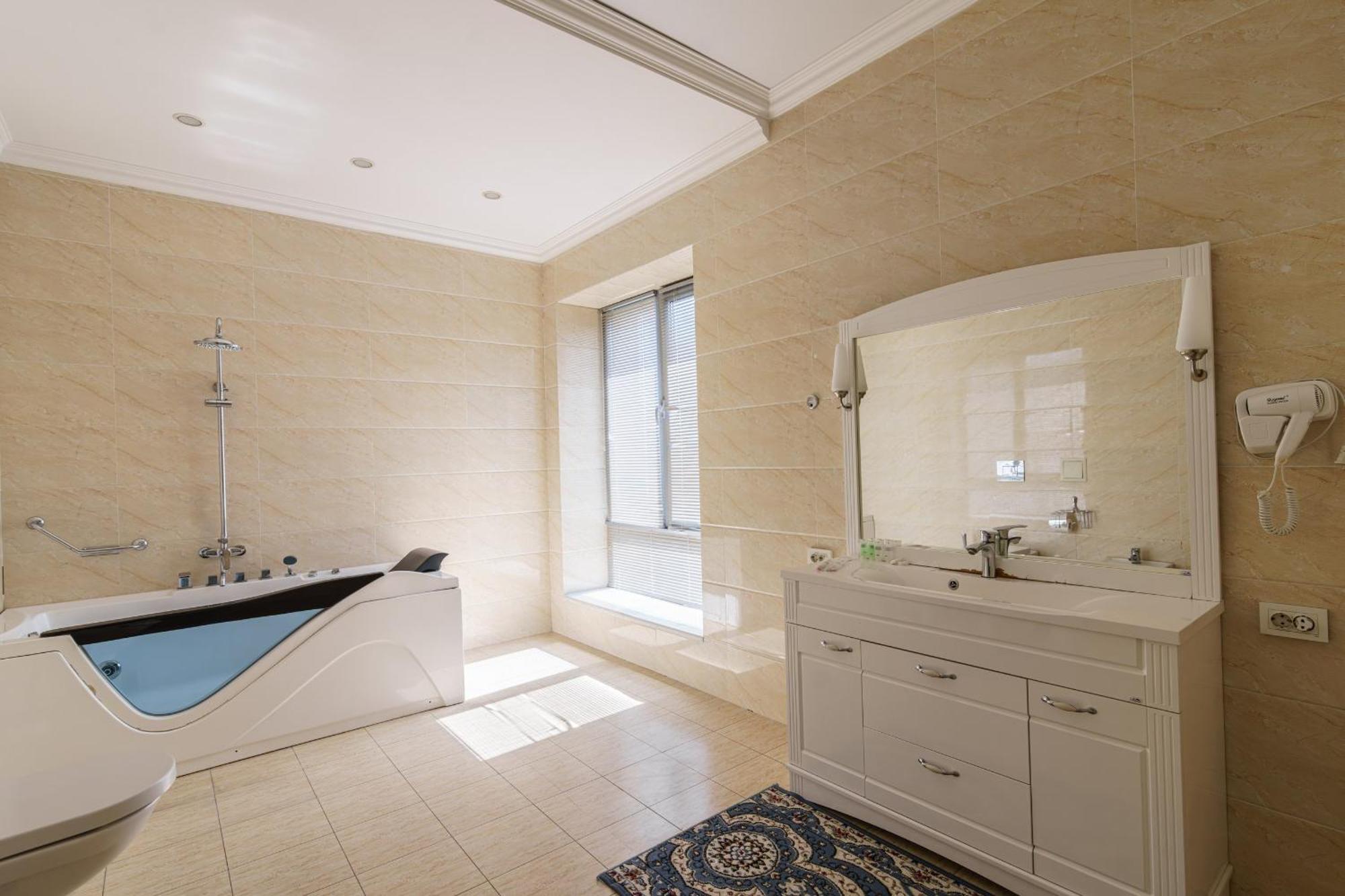Park Hotel Al Bustan 쉼켄트 외부 사진